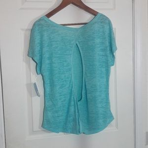 🐶Old navy active top...NWT🐶